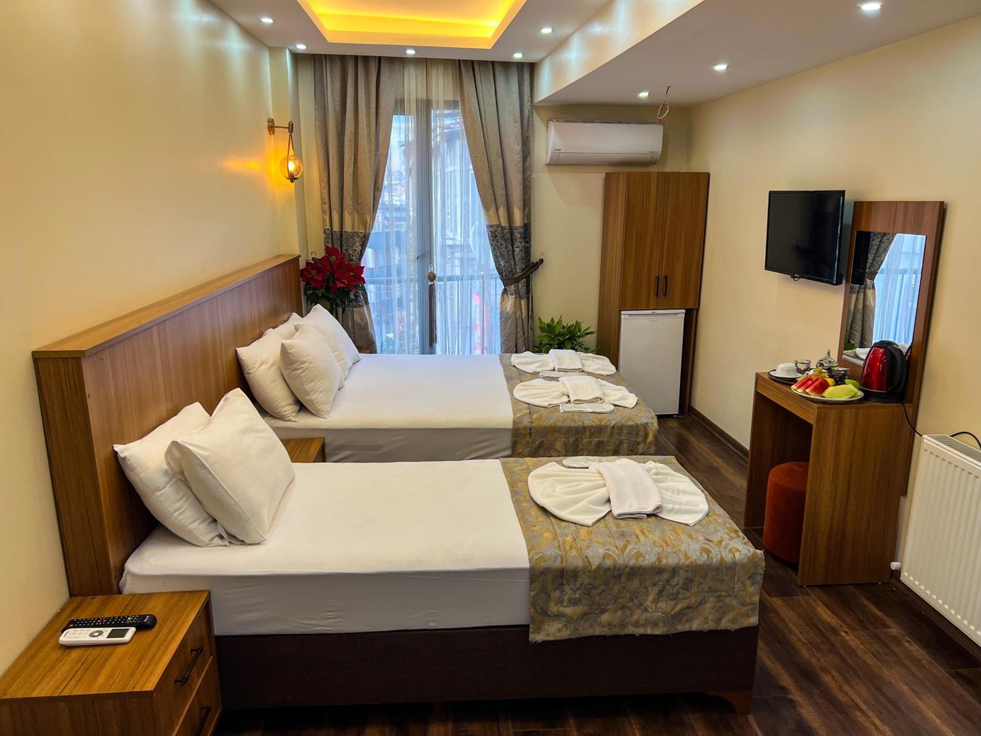 By Historia Otel