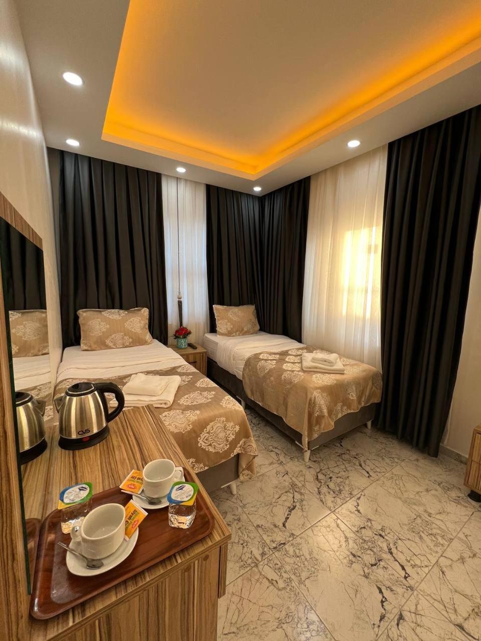By Historia Otel